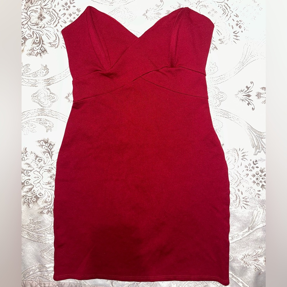Foreign Exchange Medium Strapless Bodycon Mini Dress in Red